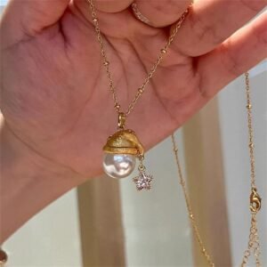 Romantic Pearl Christmas Hat XINGX Necklace Special-interest Design Exquisite Retro Affordable Luxury Clavicle Chain